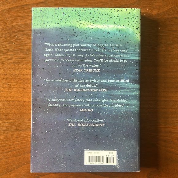 3 for $20 The woman in cabin 10 - Picture 2 of 3